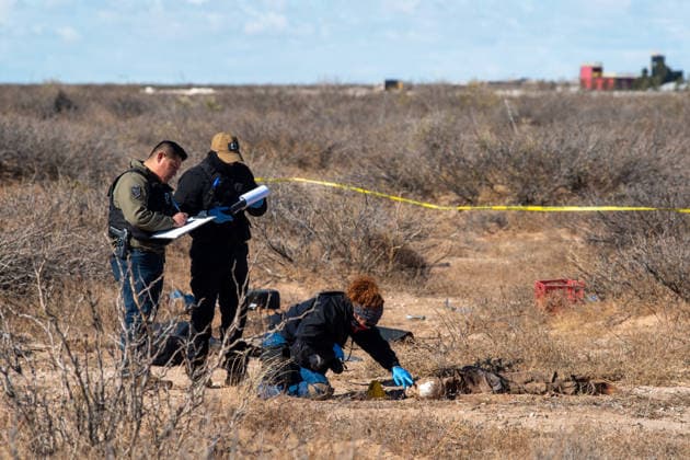January 9, 2026: CIUDAD JUoÂREZ, Chihuahua, Mexico Ã¢â‚¬ January 9, 2025..Forensic experts process the scene where two bodies in an advanced state of decomposition were found after an anonymous report. - ZUMAp241 20260109_zip_p241_014 Copyright: xDavidxPeinadox