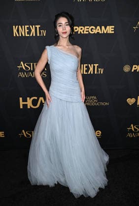 2026 Astra Film Awards Caylee Cowan arriving to the 2026 Astra Film Awards held at the Sofitel Los Angeles at Beverly Hills on January 9, 2026 in Los Angeles, Ca. Los Angeles Sofitel Los Angeles at Beverly Hills California USA Copyright: xStarbuck xAFF-USA.COMx