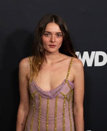 January 9, 2026, Santa Monica, California, United States: Charlotte Lawrence arrives on the red carpet of 2026 WWD Style Awards at the Regent hotel in Santa Monica Beach California on Jan. 9th 2025. Santa Monica United States - ZUMAt169 20260109_zep_t169_037 Copyright: xConnorxTerryx