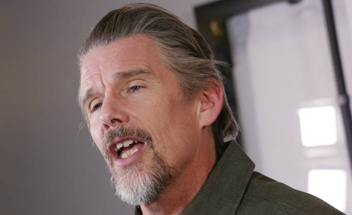 9 January 2026 - Los Angeles, California - Ethan Hawke. The Stella Adler Academy of Acting and Theatre Staged Benefit Reading Of All The President s Men held at Harmony Gold Theater l in Los Angeles. Los Angeles USA - ZUMAa123 20260109_zaa_a123_039 Copyright: xADx