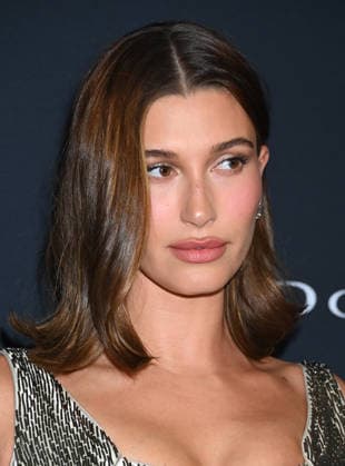 2026 WWD Style Awards Hailey Bieber arriving to the 2026 Women™s Wear Daily WWD Style Awards held at the Regent Santa Monica Beach on January 9, 2026 in Santa Monica, Ca. Santa Monica Regent Santa Monica Beach California USA Copyright: xTammiexArroyox xAFF-USA.comx