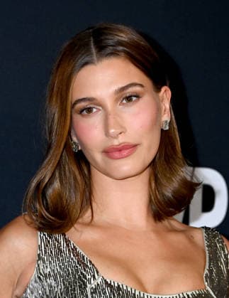 2026 WWD Style Awards Hailey Bieber arriving to the 2026 Women™s Wear Daily WWD Style Awards held at the Regent Santa Monica Beach on January 9, 2026 in Santa Monica, Ca. Santa Monica Regent Santa Monica Beach California USA Copyright: xTammiexArroyox xAFF-USA.comx