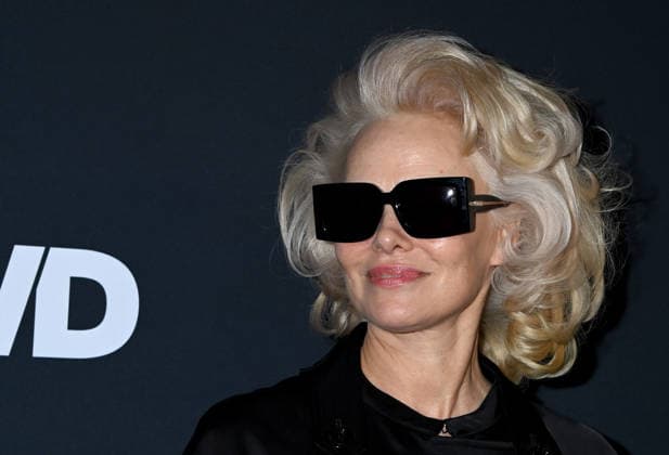2026 WWD Style Awards Pamela Anderson arriving to the 2026 Women™s Wear Daily WWD Style Awards held at the Regent Santa Monica Beach on January 9, 2026 in Santa Monica, Ca. Santa Monica Regent Santa Monica Beach California USA Copyright: xTammiexArroyox xAFF-USA.comx