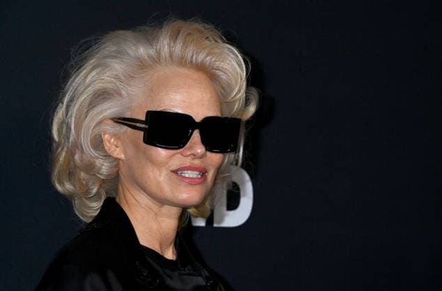 2026 WWD Style Awards Pamela Anderson arriving to the 2026 Women™s Wear Daily WWD Style Awards held at the Regent Santa Monica Beach on January 9, 2026 in Santa Monica, Ca. Santa Monica Regent Santa Monica Beach California USA Copyright: xTammiexArroyox xAFF-USA.comx