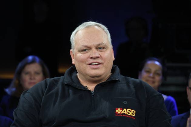 Thomas Ulbrich, head of ASB Hamburgs broadband training, as a guest on the NDR Talk Show on 9 1 2026, photo opportunity before the broadcast on the 3 program of NDR television in the Hamburg Lokstedt television studio