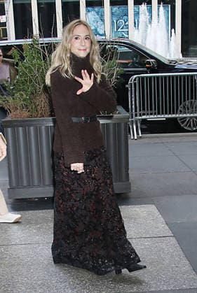 January 09 2026 Holly Hunter on The Kelly Clarkson Show to talk about new Star Trek series Star Trek: Starfleet Academy in New York.January 09 2026 Copyright: xRWx