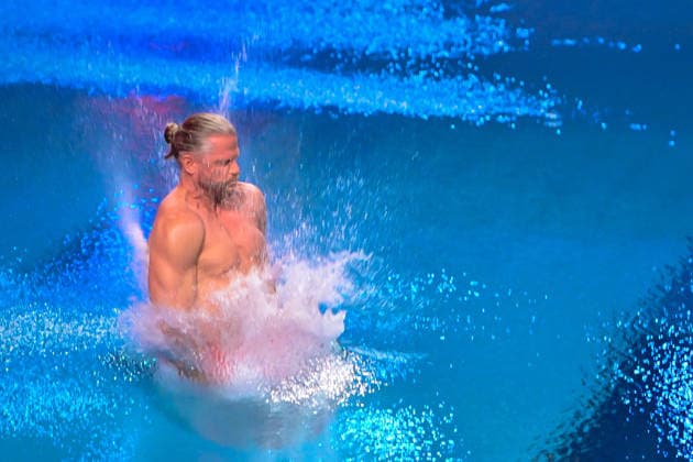 10 01 2026, xlakx, Entertainment, TV Total Turmspringen v l Paul Janke Ur Bachelor,dares to jump from the diving boards of the swimming and diving hall in the Europasportpark SSE in the 15th edition of TV Total Turmspringen in Berlin a spectacular highlight of the show on ProSieben Berlin Daniel Lakomski