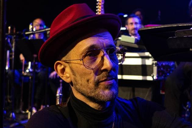 January 9, 2026, Bronx, New York, USA: Michael Leonhart leads orchestra with Nels Cline on guitar performing songs from Lovers during Winter JazzFest Manhattan Marathon at Le Poisson Rouge in New York on January 9, 2026 Bronx USA - ZUMAr339 20260109_znp_r339_107 Copyright: xLevxRadinx