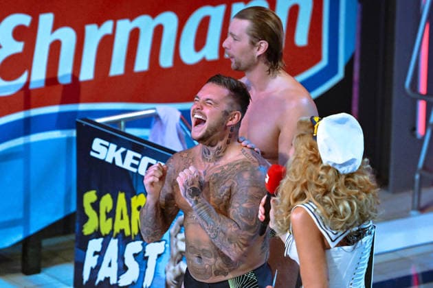 10 01 2026, xlakx, Entertainment, TV Total Turmspringen v l Nico Legat at the 15th edition of TV Total Turmspringen in Berlin from the diving boards of the swimming and diving hall in the Europasportpark SSE a spectacular highlight of the show on ProSieben Berlin Daniel Lakomski