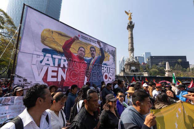 January 10, 2026, Mexico City, Mexico: Hundreds of people joined the March against Imperialism, from the Angel of Independence to Plaza Palestina Libre, following the capture of NICOLAS MADURO and his wife, CILIA FLORES, by US forces. Demonstrators expressed solidarity with the Venezuelan people. Mexico City Mexico - ZUMAl178 20260110_znp_l178_017 Copyright: xCristianxLeyvax