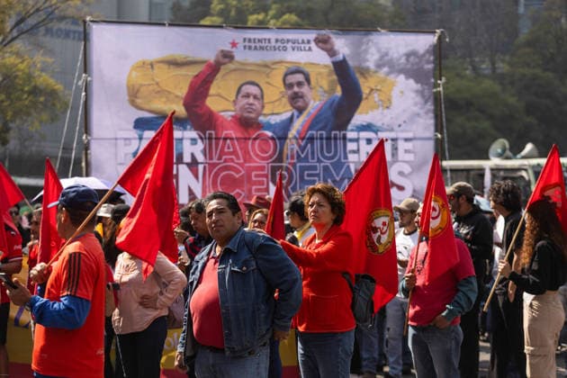 January 10, 2026, Mexico City, Mexico: Hundreds of people joined the March against Imperialism, from the Angel of Independence to Plaza Palestina Libre, following the capture of NICOLAS MADURO and his wife, CILIA FLORES, by US forces. Demonstrators expressed solidarity with the Venezuelan people. Mexico City Mexico - ZUMAl178 20260110_znp_l178_020 Copyright: xCristianxLeyvax