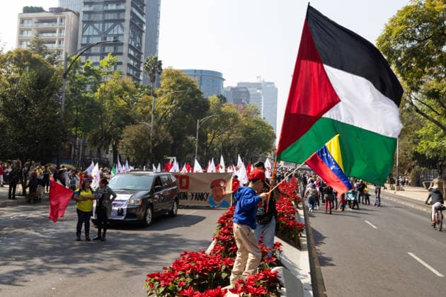 January 10, 2026, Mexico City, Mexico: Hundreds of people joined the March against Imperialism, from the Angel of Independence to Plaza Palestina Libre, following the capture of NICOLAS MADURO and his wife, CILIA FLORES, by US forces. Demonstrators expressed solidarity with the Venezuelan people. Mexico City Mexico - ZUMAl178 20260110_znp_l178_027 Copyright: xCristianxLeyvax