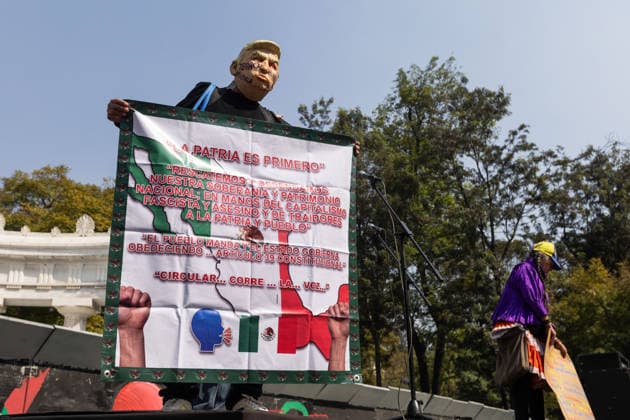 January 10, 2026, Mexico City, Mexico: Hundreds of people joined the March against Imperialism, from the Angel of Independence to Plaza Palestina Libre, following the capture of NICOLAS MADURO and his wife, CILIA FLORES, by US forces. Demonstrators expressed solidarity with the Venezuelan people. Mexico City Mexico - ZUMAl178 20260110_znp_l178_050 Copyright: xCristianxLeyvax