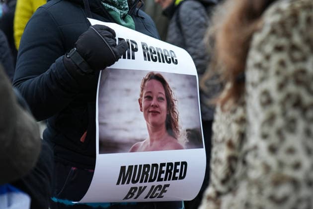 11 arrested at anti-immigration rally and counter-demonstration in Toronto TORONTO, CANADA - JANUARY 10 : A pro-migration protestor holds a portrait of Renee Nicole Good as anti-immigration protestors gather for Canada First rally in Toronto, Ontario on January 10, 2026. Canada First protestors and counter demonstrators gathered at Nathan Phillips Square and marched in downtown Toronto. Clashes broke out between police and protesters, eleven protesters arrested. Mert Alper Dervis Anadolu Ontario Canada. Editorial use only. Please get in touch for any other usage.  Copyright: x2026xAnadoluxMertxAlperxDervisx