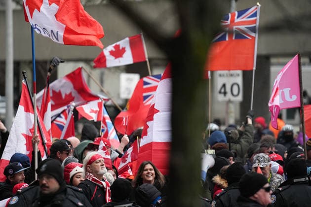 11 arrested at anti-immigration rally and counter-demonstration in Toronto TORONTO, CANADA - JANUARY 10 : Participants wave Canadian flags as they gather for Canada First rally in Toronto, Ontario on January 10, 2026. Canada First protestors and counter demonstrators gathered at Nathan Phillips Square and marched in downtown Toronto. Clashes broke out between police and protesters, eleven protesters arrested. Mert Alper Dervis Anadolu Ontario Canada. Editorial use only. Please get in touch for any other usage.  Copyright: x2026xAnadoluxMertxAlperxDervisx