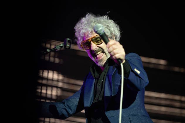 Leon Benavente Performs INVERFEST in Madrid, Spain - 10 Jan 2026 Abraham Boba, the singer from the band Leon Benavente performs during her performance festival INVERFEST at Circo Price. Madrid Spain Copyright: xAtilanoxGarciax xSOPAxImagesx photos01891