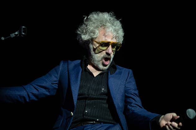 Leon Benavente Performs INVERFEST in Madrid, Spain - 10 Jan 2026 Abraham Boba, the singer from the band Leon Benavente performs during her performance festival INVERFEST at Circo Price. Madrid Spain Copyright: xAtilanoxGarciax xSOPAxImagesx photos01894