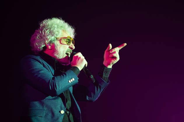 Leon Benavente Performs INVERFEST in Madrid, Spain - 10 Jan 2026 Abraham Boba, the singer from the band Leon Benavente performs during her performance festival INVERFEST at Circo Price. Madrid Spain Copyright: xAtilanoxGarciax xSOPAxImagesx photos01907