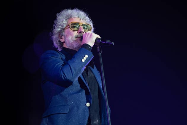 Leon Benavente Performs INVERFEST in Madrid, Spain - 10 Jan 2026 Abraham Boba, the singer from the band Leon Benavente performs during her performance festival INVERFEST at Circo Price. Madrid Spain Copyright: xAtilanoxGarciax xSOPAxImagesx photos01915