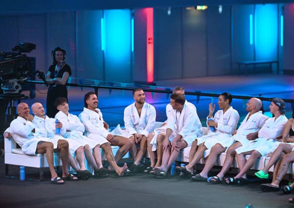 10 01 2026, xlakx, Entertainment, TV Total Turmspringen f l Thorsten Legat ex professional footballer, Fabian Hambuechen Olympic champion, Marcel Nguyen ex gymnast and defending champion, Marco Cerullo reality sta Daniel Lakomski