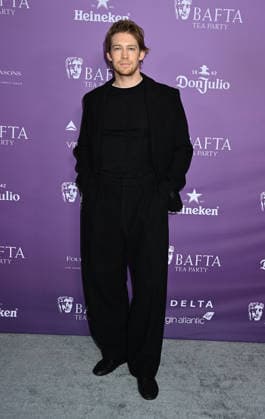 2026 BAFTA Tea Party Joe Alwyn arriving to t2026 BAFTA Tea Party held at the Four Seasons Hotel Los Angeles at Beverly Hills on January 10, 2026 in Los Angeles, Ca. Los Angeles Four Seasons Hotel Los Angeles a California USA Copyright: xTammiexArroyox xAFF-USA.comx