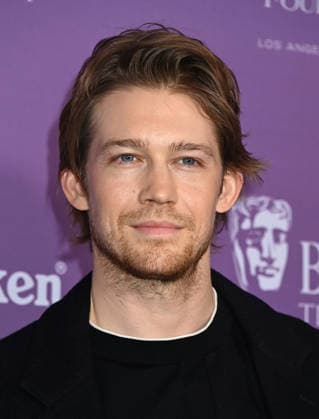 2026 BAFTA Tea Party Joe Alwyn arriving to t2026 BAFTA Tea Party held at the Four Seasons Hotel Los Angeles at Beverly Hills on January 10, 2026 in Los Angeles, Ca. Los Angeles Four Seasons Hotel Los Angeles a California USA Copyright: xTammiexArroyox xAFF-USA.comx