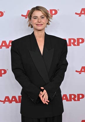 2026 Annual Movies for Grownups Awards with AARP Jessie Buckley arriving to the 2026 Annual Movies for Grownups Awards with AARP held at the Beverly Wilshire, A Four Seasons Hotel on January 10, 2026 in Beverly Hills Ca. Beverly Hills Beverly Wilshire, A Four Seasons Hotel California USA Copyright: xStarbuck xAFF-USA.COMx