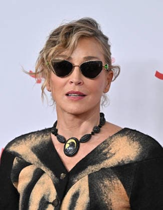 2026 Annual Movies for Grownups Awards with AARP Sharon Stone arriving to the 2026 Annual Movies for Grownups Awards with AARP held at the Beverly Wilshire, A Four Seasons Hotel on January 10, 2026 in Beverly Hills Ca. Beverly Hills Beverly Wilshire, A Four Seasons Hotel California USA Copyright: xStarbuck xAFF-USA.COMx