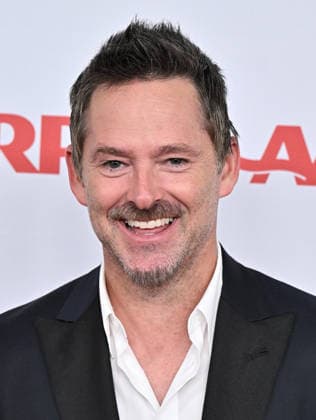 2026 Annual Movies for Grownups Awards with AARP Scott Cooper arriving to the 2026 Annual Movies for Grownups Awards with AARP held at the Beverly Wilshire, A Four Seasons Hotel on January 10, 2026 in Beverly Hills Ca. Beverly Hills Beverly Wilshire, A Four Seasons Hotel California USA Copyright: xStarbuck xAFF-USA.COMx