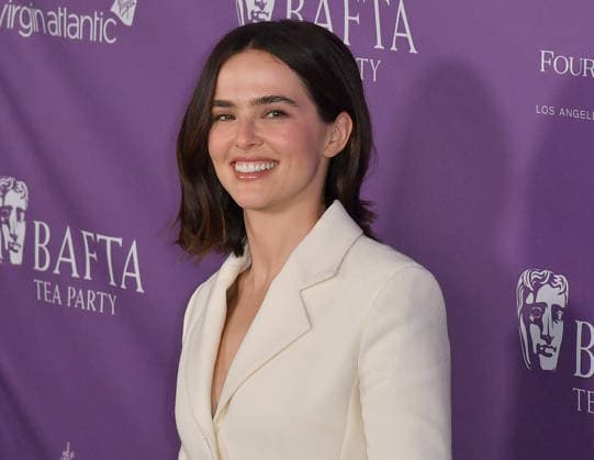 2026 BAFTA Tea Party - Arrivals Zoey Deutch attends the 2026 BAFTA Tea Party at Four Seasons Hotel Los Angeles at Beverly Hills on January 10, 2026 in Los Angeles, California. Beverly Hills Four Seasons Beverly Hills California USA Copyright: ximageSPACEx