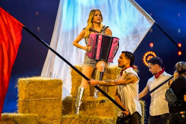 abb Melissa Naschenweng singer musician with accordion on stage at the ARD TV LIve program at the Schlagerchampions 2026 Das Grosse Fest der Besten on stage at the Velodrom on 10 01 2026 in Berlin Berlin Germany