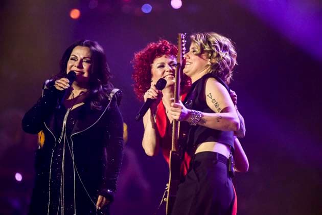 abb Marianne Rosenberg Lucy Diakovska and friend guitarist Yasi Hofer singer on stage at the ARD TV LIve show at the Schlagerchampions 2026 Das Grosse Fest der Besten on stage at the Velodrom on 10 01 2026 in Berlin Berlin Germany