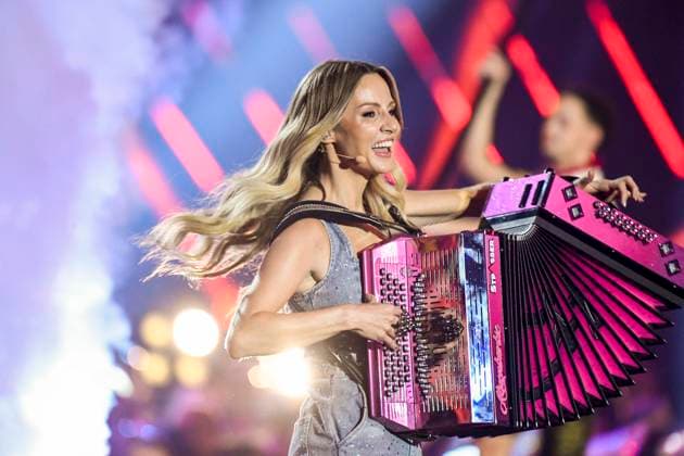 abb Melissa Naschenweng singer musician with accordion on stage at the ARD TV LIve program at the Schlagerchampions 2026 Das Grosse Fest der Besten on stage at the Velodrom on 10 01 2026 in Berlin Berlin Germany
