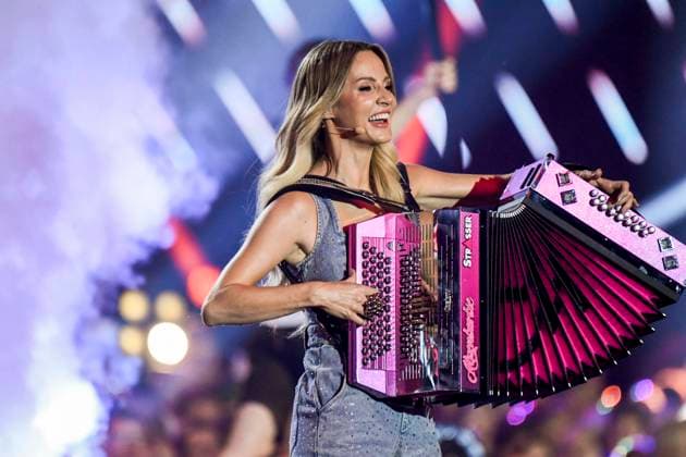 abb Melissa Naschenweng singer musician with accordion on stage at the ARD TV LIve program at the Schlagerchampions 2026 Das Grosse Fest der Besten on stage at the Velodrom on 10 01 2026 in Berlin Berlin Germany