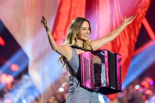 abb Melissa Naschenweng singer musician with accordion on stage at the ARD TV LIve program at the Schlagerchampions 2026 Das Grosse Fest der Besten on stage at the Velodrom on 10 01 2026 in Berlin Berlin Germany