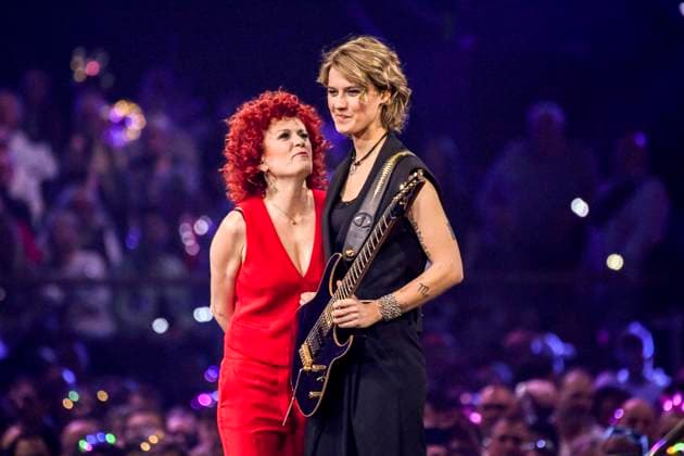 abb Lucy Diakovska and friend guitarist Yasi Hofer singer on stage at the ARD TV LIve program at the Schlagerchampions 2026 Das Grosse Fest der Besten on stage at the Velodrom on 10 01 2026 in Berlin Berlin Germany