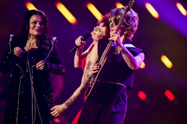abb Marianne Rosenberg Lucy Diakovska and friend guitarist Yasi Hofer singer on stage at the ARD TV LIve show at the Schlagerchampions 2026 Das Grosse Fest der Besten on stage at the Velodrom on 10 01 2026 in Berlin Berlin Germany
