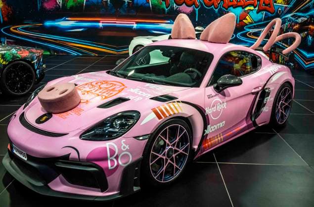 News Bilder des Tages January 11, 2026: A customized Porsche sports car is displayed during the Brussels Motor Show at Brussels Expo in Brussels, Belgium, on Sunday, 11.01.2026. - ZUMAw80_ 20260111_faf_w80_007 Copyright: xWiktorxDabkowskix