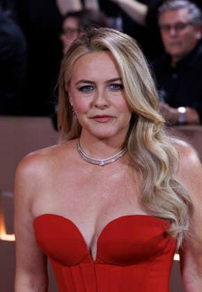 January 11, 2026, Beverly Hills, California, USA: Alicia Silverstone on the red carpet at the 83rd Annual Golden Globe Awards on Sunday, January 11, 2026, at the Beverly Hilton in Beverly Hills, California. BURT HARRIS BNS PI Beverly Hills USA - ZUMAp124 20260111_zaa_p124_076 Copyright: xBurtxHarrisx