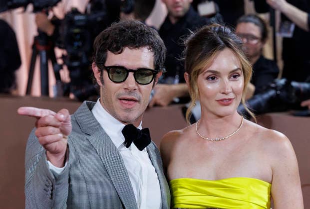 January 11, 2026, Beverly Hills, California, USA: Adam Brody and Leighton Meester on the red carpet at the 83rd Annual Golden Globe Awards on Sunday, January 11, 2026, at the Beverly Hilton in Beverly Hills, California. BURT HARRIS BNS PI Beverly Hills USA - ZUMAp124 20260111_zaa_p124_172 Copyright: xBurtxHarrisx
