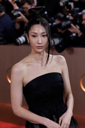 January 11, 2026, Beverly Hills, California, USA: EJAE on the red carpet at the 83rd Annual Golden Globe Awards on Sunday, January 11, 2026, at the Beverly Hilton in Beverly Hills, California. BURT HARRIS BNS PI Beverly Hills USA - ZUMAp124 20260111_zaa_p124_249 Copyright: xBurtxHarrisx