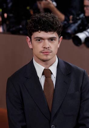 January 11, 2026, Beverly Hills, California, USA: Noah Jupe on the red carpet at the 83rd Annual Golden Globe Awards on Sunday, January 11, 2026, at the Beverly Hilton in Beverly Hills, California. BURT HARRIS BNS PI Beverly Hills USA - ZUMAp124 20260111_zaa_p124_272 Copyright: xBurtxHarrisx