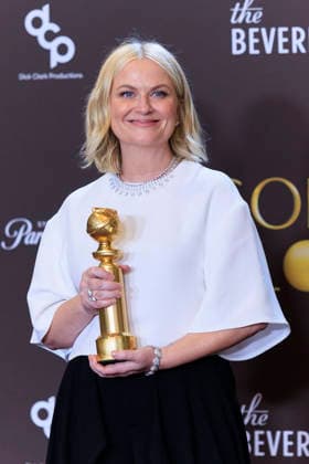 January 11, 2026, Beverly Hills, California, USA: Amy Poehler in the press room during the 83rd Annual Golden Globe Awards on Sunday, January 11, 2026, at the Beverly Hilton in Beverly Hills, California. ARIANA RUIZ BNS PI Beverly Hills USA - ZUMAp124 20260111_zaa_p124_297 Copyright: xArianaxRuizx