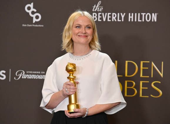 Amy Poehler appears backstage after winning the award for Best Podcast award for Good Hang with Amy Poehler during the 83rd annual Golden Globe Awards at the Beverly Hilton in Beverly Hills, California on Sunday, January 11, 2026.  LAP2026011228 JIMxRUYMEN
