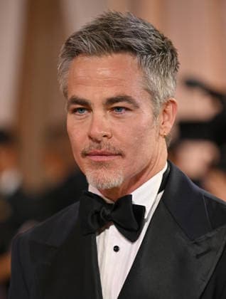 Chris Pine attends the 83rd annual Golden Globe Awards at the Beverly Hilton Hotel in Beverly Hills, California on Sunday, January 11, 2026.  LAP20260111447 CHRISxCHEW