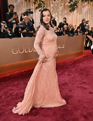 83rd Annual Golden Globes - Arrivals Hailee Steinfeld arriving at the 83rd Annual Golden Globes held at the Beverly Hilton Hotel on January 11, 2026 in Beverly Hills, CA. Beverly Hills Beverly Hilton Hotel California USA Copyright: xOConnor-Arroyox xAFF-USA.comx