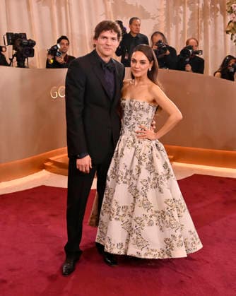 Ashton Kutcher and Mila Kunis attend the 83rd annual Golden Globe Awards at the Beverly Hilton Hotel in Beverly Hills, California on Sunday, January 11, 2026.  LAP20260111515 JIMxRUYMEN