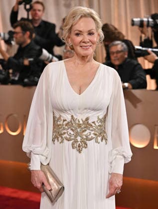 Jean Smart attends the 83rd annual Golden Globe Awards at the Beverly Hilton Hotel in Beverly Hills, California on Sunday, January 11, 2026.  LAP20260111532 CHRISxCHEW