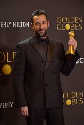 83rd Annual Golden Globe Awards - Press Room Noah Wyle poses in the press room with the Golden Globe for Best Actor in a Drama Series during the 83rd annual Golden Globe Awards at The Beverly Hilton on January 11, 2026 in Beverly Hills, California. Beverly Hills Beverly Hilton California USA Copyright: ximageSPACEx
