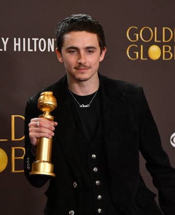 83rd Annual Golden Globe Awards - Press Room TimothÃ e Chalamet poses with the the Golden Globe award for best actor in a musical or comedy the 83rd annual Golden Globe Awards at The Beverly Hilton on January 11, 2026 in Beverly Hills, California. Beverly Hills Beverly Hilton California USA Copyright: ximageSPACEx